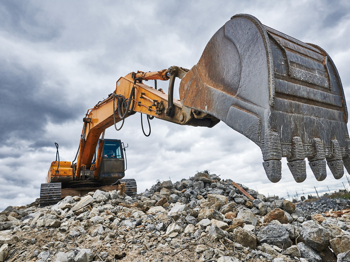 Jak najlepiej przeprowadzać rozbiórki budynków