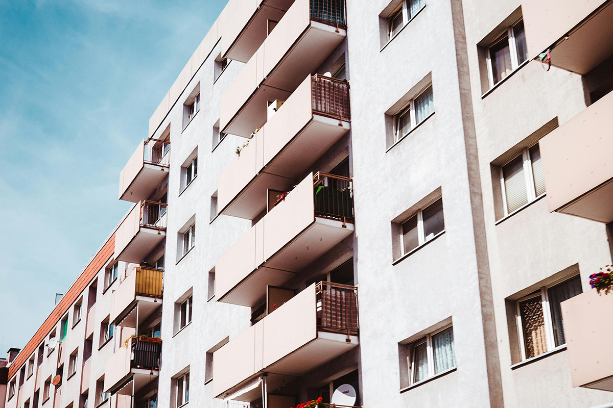 Jawne ceny mieszkań a nowe przepisy – co zmieni się dla deweloperów i kupujących?