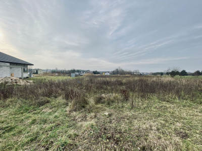 Prąd woda kanalizacja  Droga utwardzona  Prost - Orońsko  -
Mazowieckie Zdjęcie nr 14