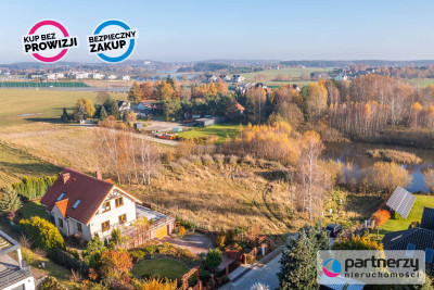 Ze stawem  Pelne media  Mpzp Droga z płyt - Chwaszczyno  -
Pomorskie Zdjęcie nr 13