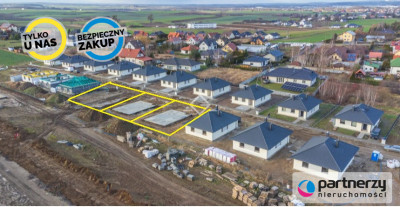 Działka z pozwoleniem na budowę 3 domów - Różyny  -
Pomorskie Zdjęcie nr 2