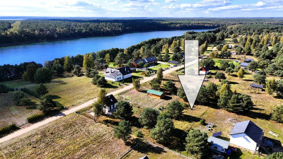 Nad jeziorem Prąd wodociąg kanalizacja plaża - Dołgie  - Zachodniopomorskie