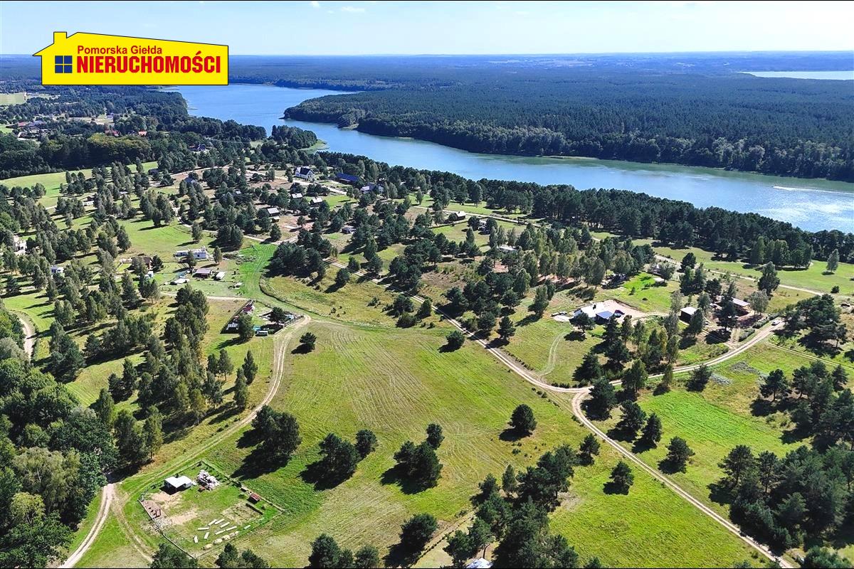 Budowlane nad jeziorem Prąd wodociąg plaża - Dołgie   -
Zachodniopomorskie Zdjęcie nr 1