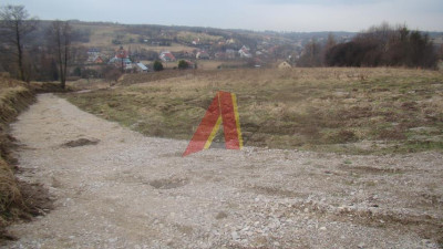 DZIAŁKA ZAGRODOWA DO ZABUDOWY PRZEZ ROLNIKA - Brzoskwinia  - Małopolskie