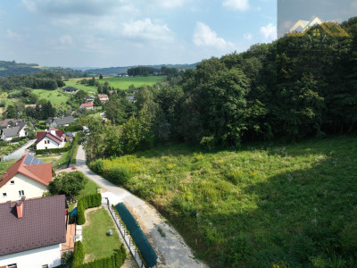 Działka widokowa w centrum Pleśnej - Pleśna   -
małopolskie Zdjęcie nr 3