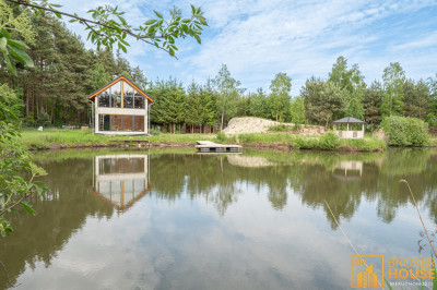 Stawy z rybaczówką przy ścianie lasu - Brynica  -
Opolskie Zdjęcie nr 3