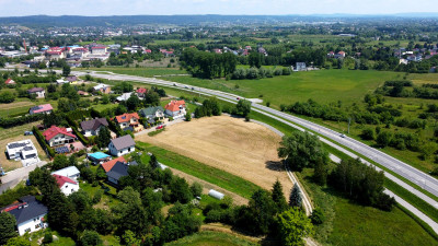 CENA W DÓŁ O BLISKO 160 TYS ZŁ ATRAKCYJNA NIERUCHOMOŚĆ INWESTYCYJNO - BUDOWLANA W JAŚLE 80 AR - Jasło   -
podkarpackie Zdjęcie nr 4