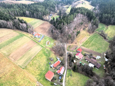 Działka budowlana 18 arów Biała Niżna -  zjazd z asfaltu media na działce - Biała Niżna  -
małopolskie Zdjęcie nr 11