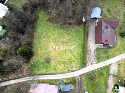 Działka budowlana 18 arów Biała Niżna -  zjazd z asfaltu media na działce - Biała Niżna  -
małopolskie Zdjęcie nr 2