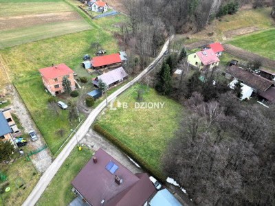 Działka budowlana 18 arów Biała Niżna -  zjazd z asfaltu media na działce - Biała Niżna  -
małopolskie Zdjęcie nr 5