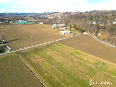 Idealna pod Twój dom  prostokątna płaska działka w Stróżach gm Grybów - Stróże  -
małopolskie Zdjęcie nr 3