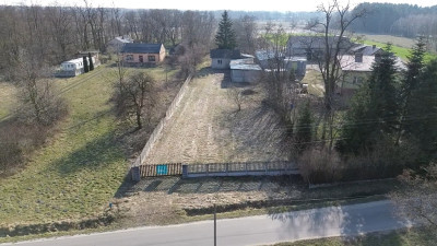 Ogrodzona działka z domem i garażem - Antoniew  - Łódzkie