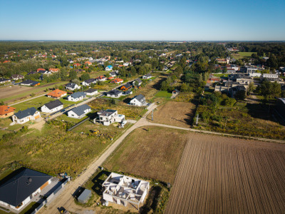 Może i nie ma małpki z maskotką ale działka fajna - Rąbień  -
Łódzkie Zdjęcie nr 13