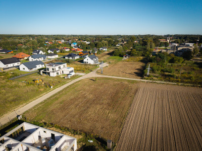 Może i nie ma małpki z maskotką ale działka fajna - Rąbień  -
Łódzkie Zdjęcie nr 7